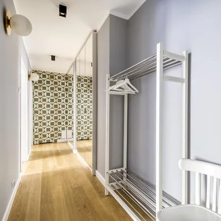 W Kamienicy Na żurawiej Apartament Warszawa