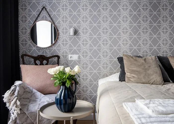 W Kamienicy Na Zurawiej *