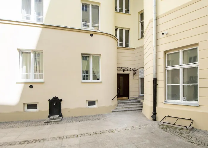 W Kamienicy Na Zurawiej Apartment Warschau